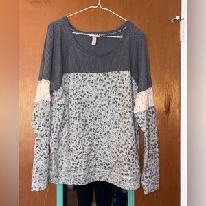 Knox rose leopard top